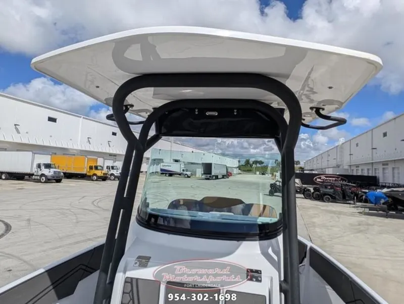 Slide: The Image of Scarab 255 Open LX 2026 - 9