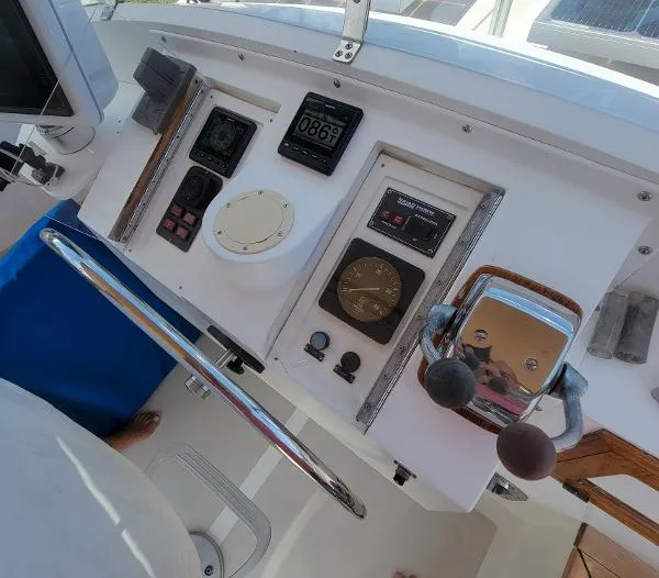 Slide: The Image of Kadey-Krogen 42 Pilothouse 1995 - 10