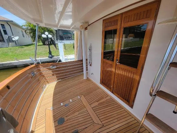 Slide: The Image of Kadey-Krogen 42 Pilothouse 1995 - 3