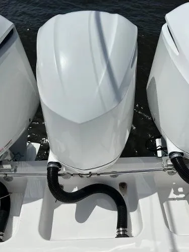 Slide: The Image of Intrepid 375 Center Console 2013 - 6