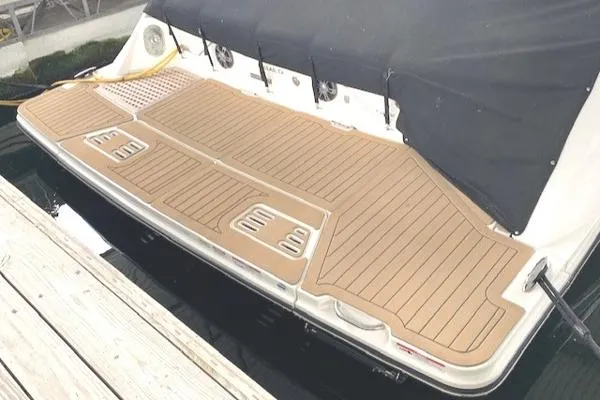 Slide: The Image of Sea Ray 400 SLX 2020 - 5
