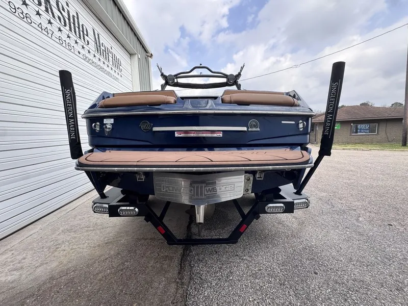 Slide: The Image of Malibu Wakesetter 23 LSV 2022 - 3