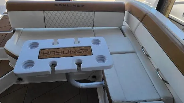 Slide: The Image of Bayliner DX2200 2021 - 7