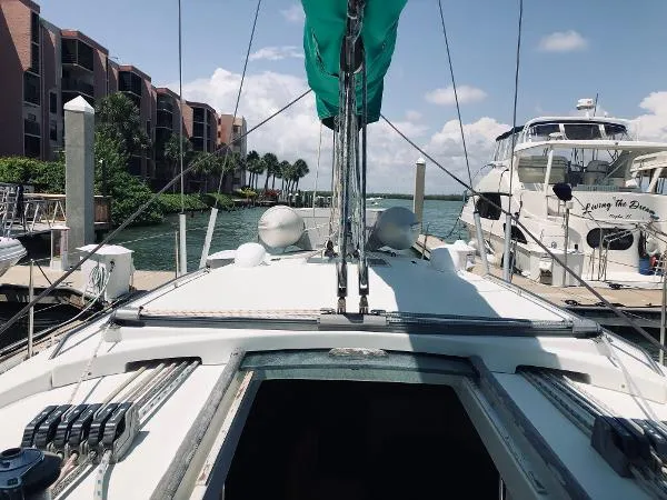 Slide: The Image of Beneteau 42S7 1995 - 2