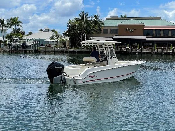 Slide: The Image of Boston Whaler 230 Outrage 2021 - 2