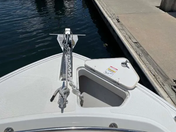 Slide: The Image of Boston Whaler 230 Outrage 2021 - 3