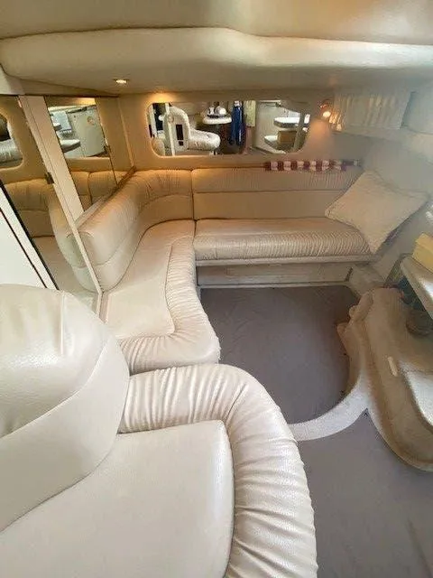 Slide: The Image of Sea Ray 380 Sundancer 1999 - 11