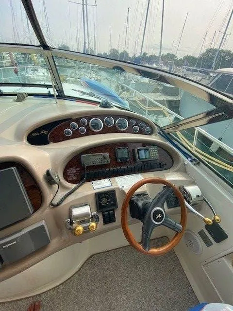 Slide: The Image of Sea Ray 380 Sundancer 1999 - 5