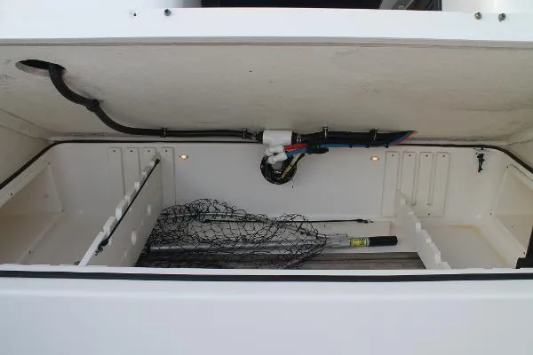 Slide: The Image of Pursuit 3070 Offshore 2003 - 8