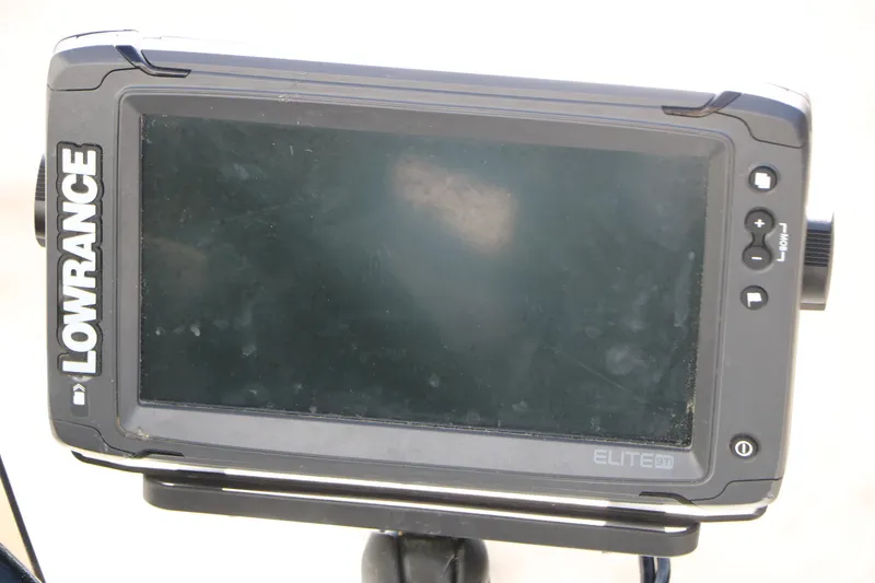 Slide: The Image of Lowrance Elite 9Ti fishfinder on 2009 Triton 18 Explorer boat. - 20