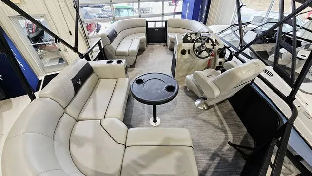 Slide: The Image of Viaggio By Misty Harbor Del Mar C Del16C 2022 - 6