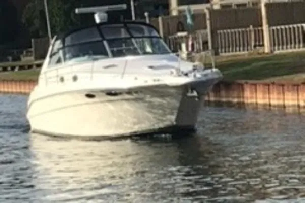 Slide: The Image of Sea Ray 330 Sundancer 1995 - 2