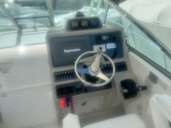 Slide: The Image of Robalo R305 Walkaround 2008 - 10