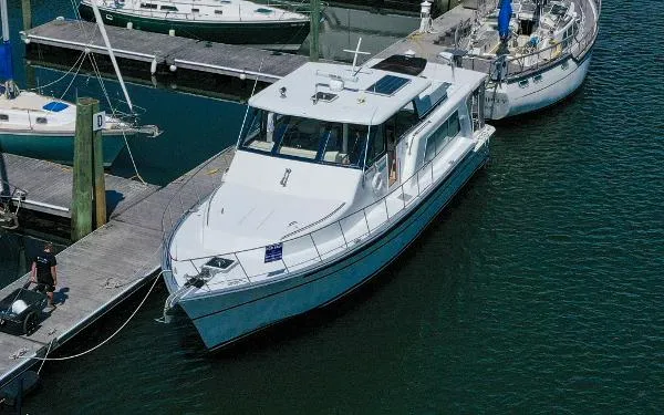 Slide: The Image of Huckins 50 Pilothouse 1985 - 0
