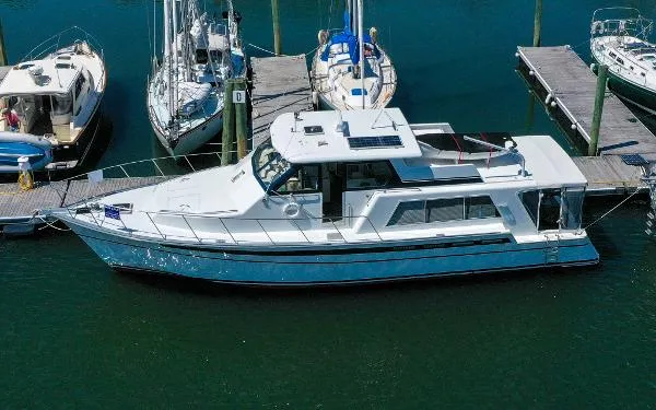 Slide: The Image of Huckins 50 Pilothouse 1985 - 1