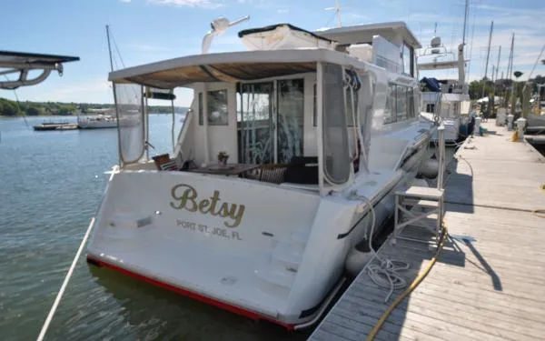Slide: The Image of Huckins 50 Pilothouse 1985 - 3