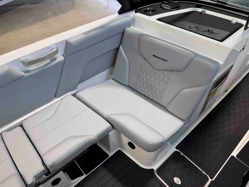 Slide: The Image of MasterCraft XT24 2026 - 11