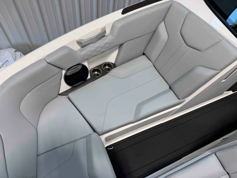 Slide: The Image of MasterCraft XT24 2026 - 24