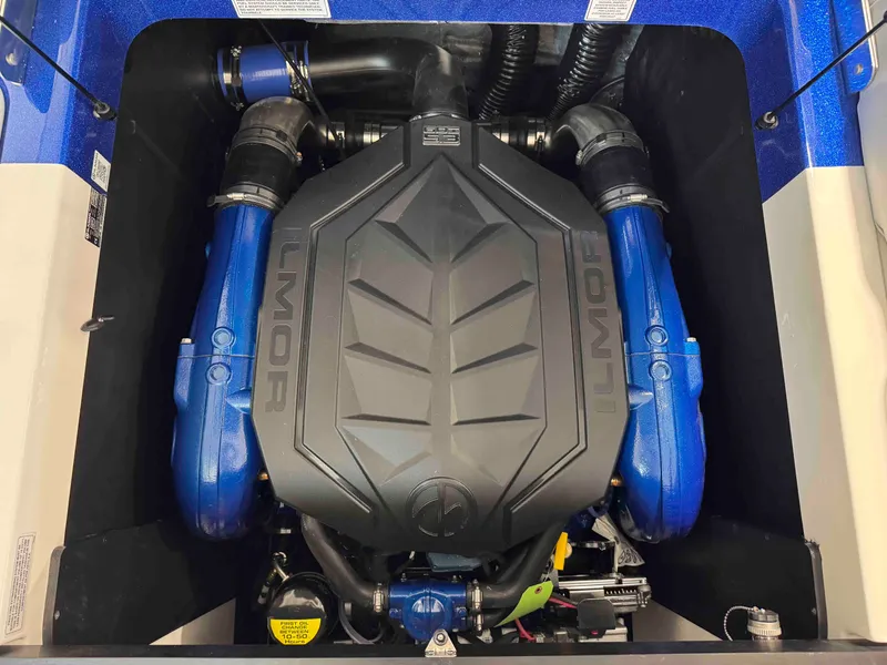 Slide: The Image of MasterCraft XT24 2026 - 30