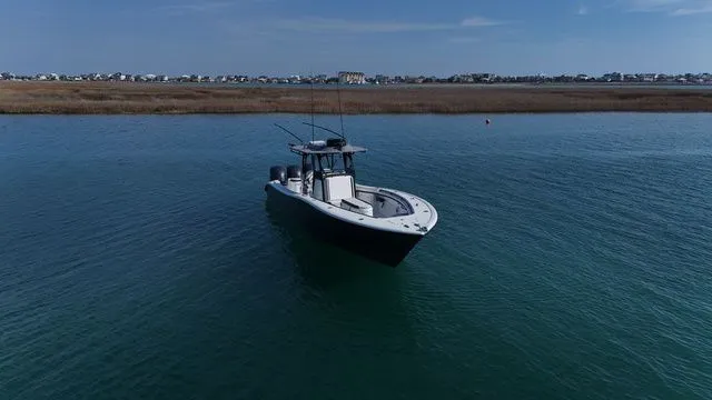 Slide: The Image of Yellowfin 36 Offshore 2023 - 4