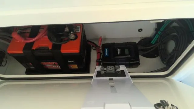 Slide: The Image of Yellowfin 36 Offshore 2023 - 46