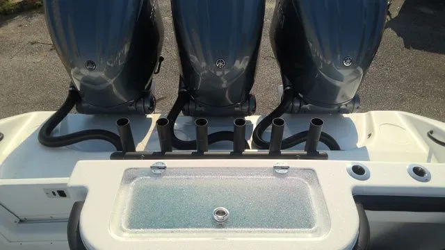 Slide: The Image of Yellowfin 36 Offshore 2023 - 59