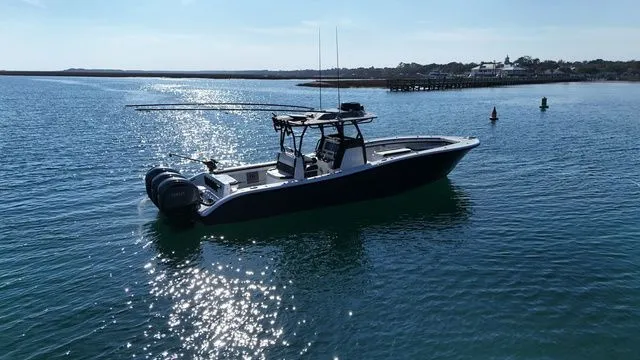 Slide: The Image of Yellowfin 36 Offshore 2023 - 8