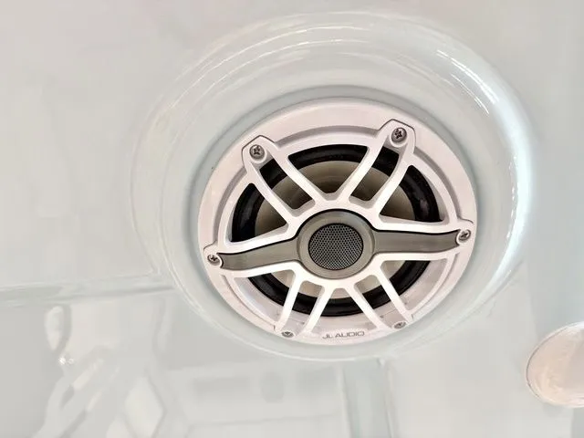 Slide: The Image of Sportsman Heritage 231 Center Console 2026 - 12