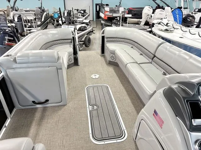 Slide: The Image of Ranger 223C 2022 - 11