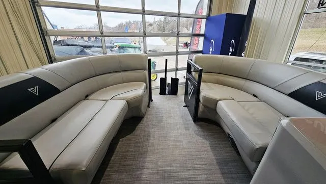 Slide: The Image of Viaggio By Misty Harbor Del Mar C Del16C 2022 - 10