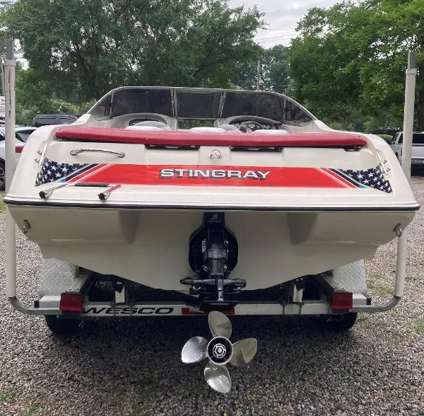 Slide: The Image of Stingray 220 LX 2006 - 3