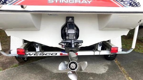 Slide: The Image of Stingray 220 LX 2006 - 7
