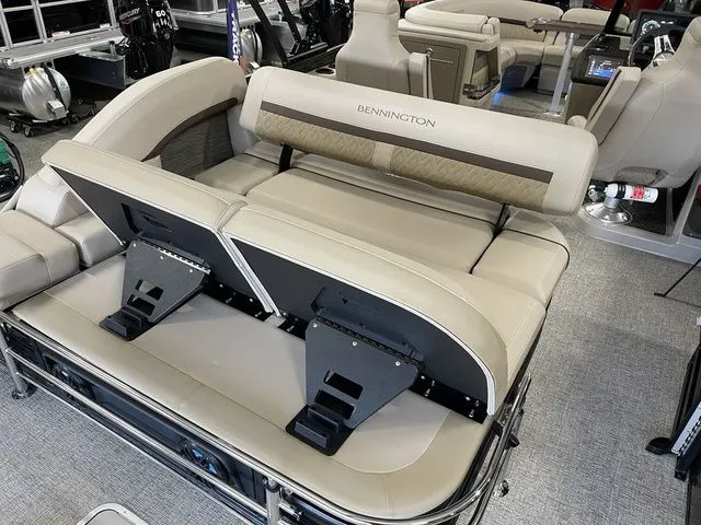 Slide: The Image of Bennington M Swingback 22 MSB 2026 - 21