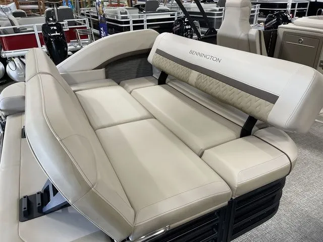 Slide: The Image of Bennington M Swingback 22 MSB 2026 - 22