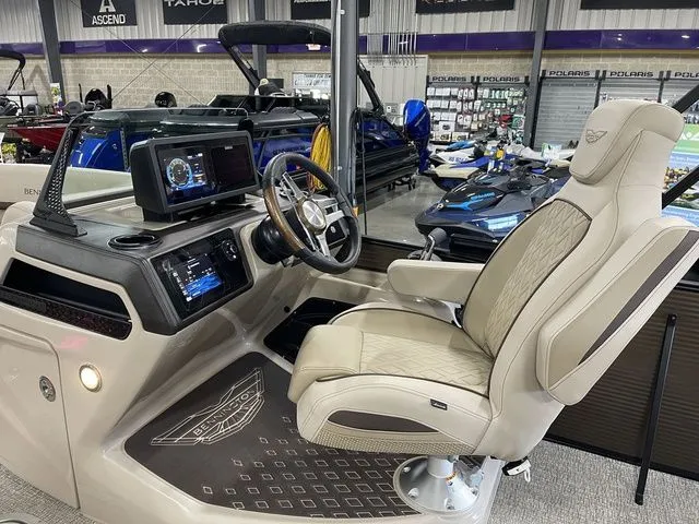 Slide: The Image of Bennington M Swingback 22 MSB 2026 - 26