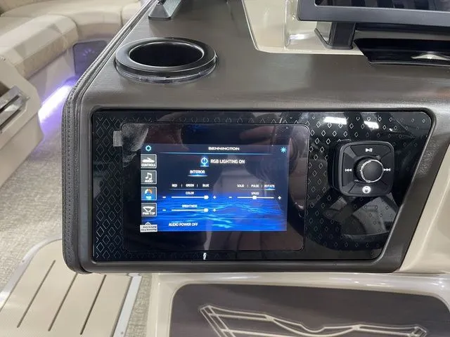 Slide: The Image of Bennington M Swingback 22 MSB 2026 - 29