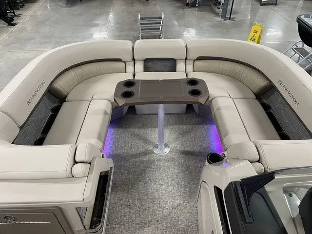 Slide: The Image of Bennington M Swingback 22 MSB 2026 - 33