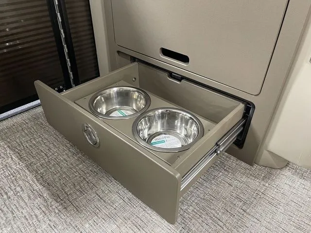 Slide: The Image of Bennington M Swingback 22 MSB 2026 - 37