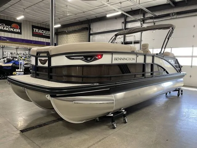 Slide: The Image of Bennington M Swingback 22 MSB 2026 - 4