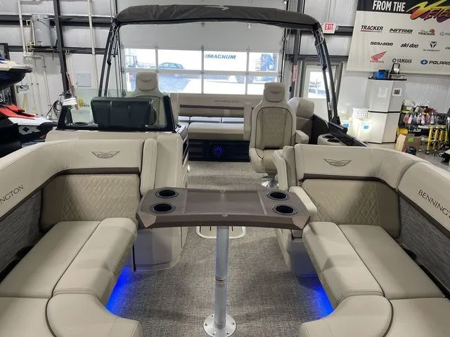 Slide: The Image of Bennington M Swingback 22 MSB 2026 - 48