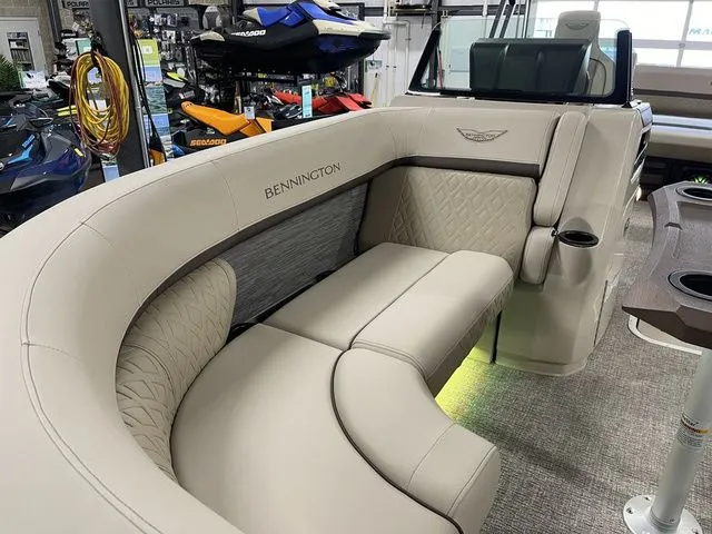 Slide: The Image of Bennington M Swingback 22 MSB 2026 - 50