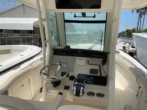 Slide: The Image of Boston Whaler 280 Outrage 2018 - 4