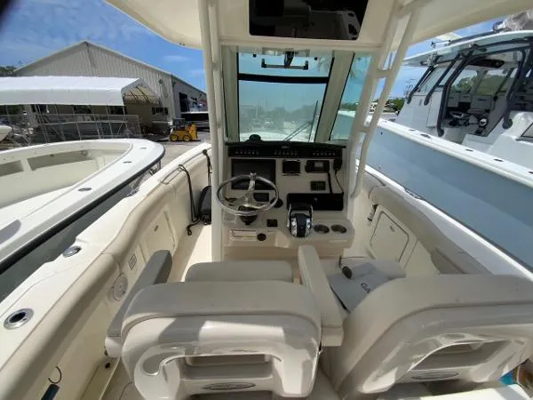 Slide: The Image of Boston Whaler 280 Outrage 2018 - 9