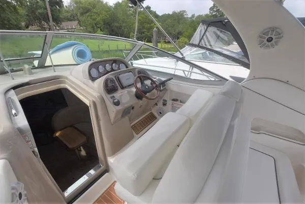 Slide: The Image of Sea Ray 300 Sundancer 2006 - 7