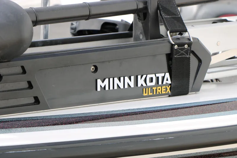 Slide: The Image of Minn Kota Ultrex motor on 2007 Skeeter SX180 boat, close-up view. - 15