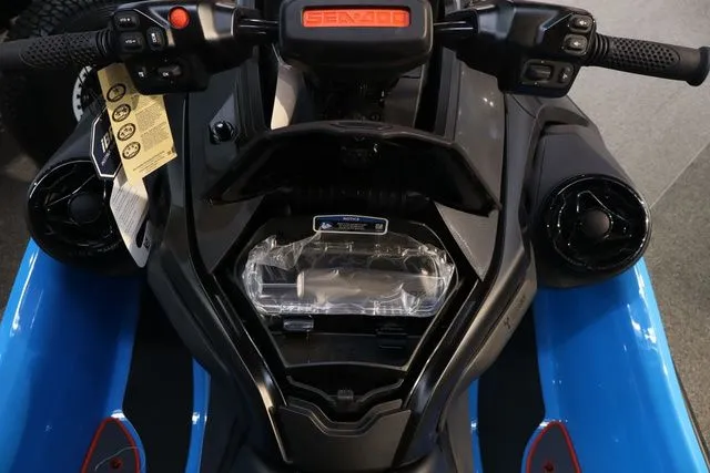 Slide: The Image of Sea-Doo RXT-X 2026 - 14