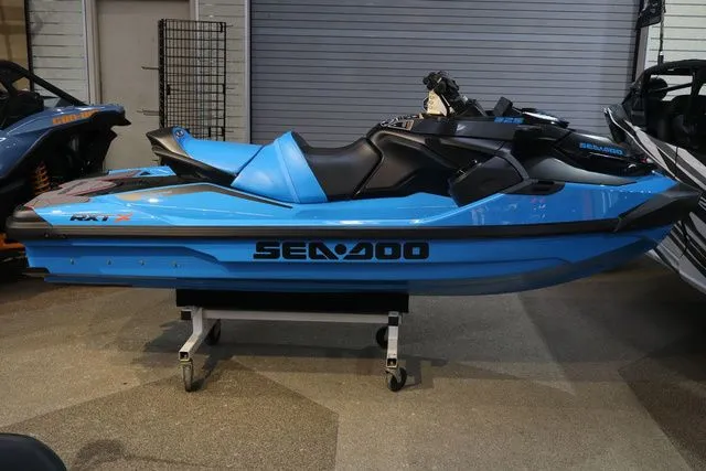 Slide: The Image of Sea-Doo RXT-X 2026 - 8