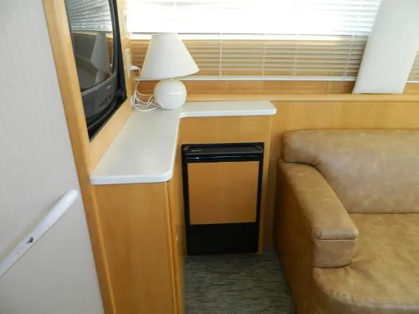 Slide: The Image of Hatteras 39 Convertible 1998 - 3