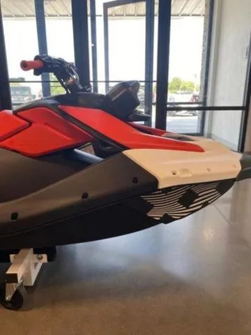 Slide: The Image of Sea-Doo Spark Trixx for 3 2026 - 3