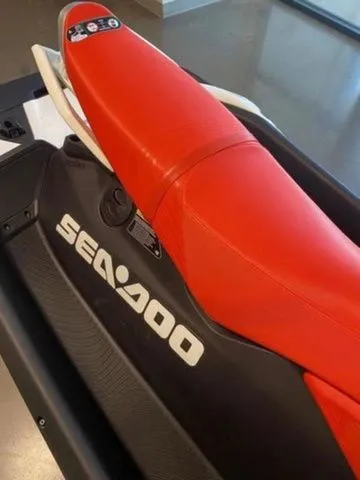 Slide: The Image of Sea-Doo Spark™Trixx for 3 Rotax® 900 ACE™ - 90 iBR and Aud 2026 - 7